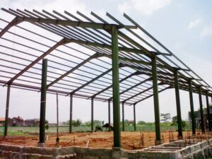 Read more about the article Kolaborasi Desain Interior dan Konstruksi Baja: Fondasi Estetika dan Kekuatan Bangunan Modern